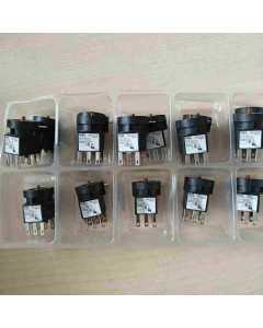 和泉HA-C10 DC12-30V (开孔16mm绿色方形按钮开关